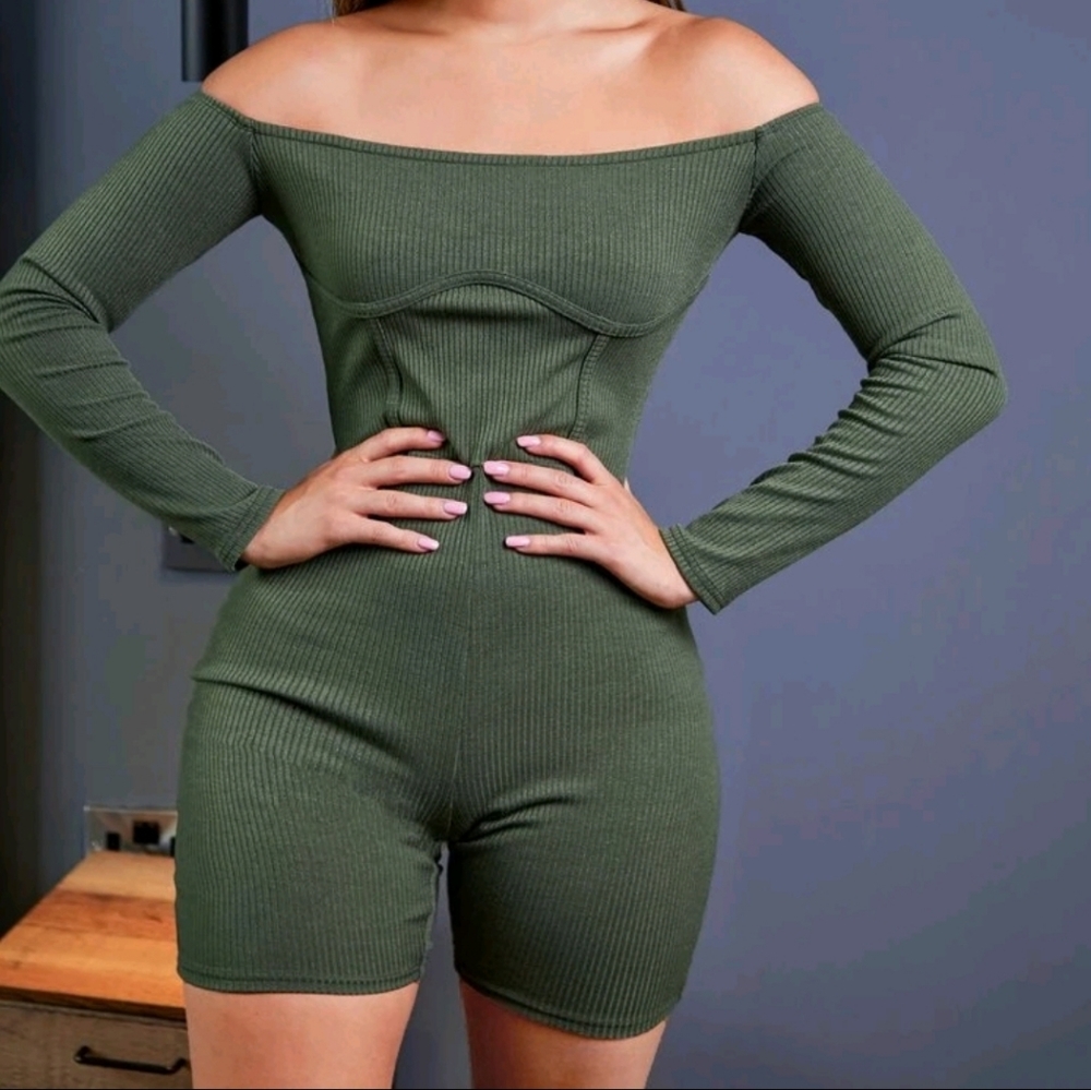💚 Off shoulder Unitard Romper